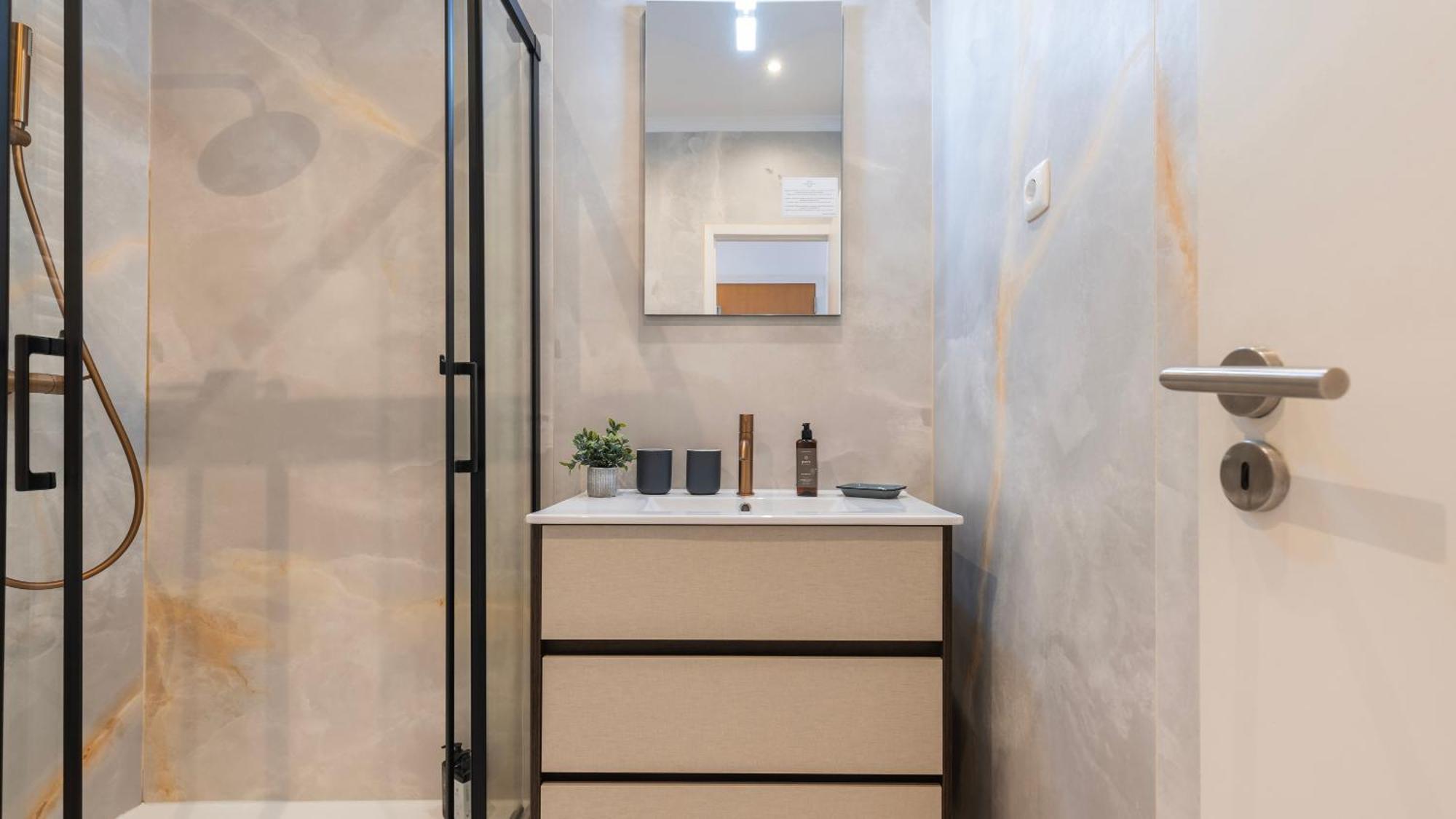 Sunny Design Apt In Praca Das Flores By Lovelystay Lissabon Buitenkant foto